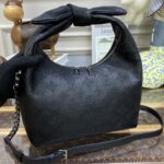 Replica Louis Vuitton Why Knot Black