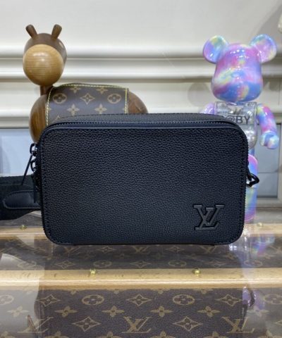 Fake Louis Vuitton Alpha Messenger Black - best quality fake designer bag