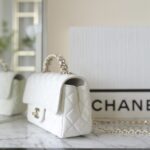 CHANEL CF 20 cm Handle White