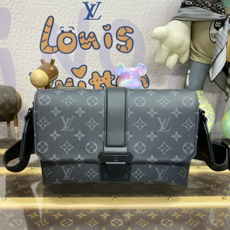 Fake Louis Vuitton S – Cape Messenger Black - top-grade luxury bag dupe