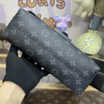 Replica Louis Vuitton S – Cape Messenger Black