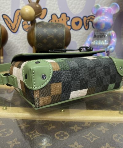 Replica Louis Vuitton Steamer Wearable Wallet - high-quality designer bag dupe