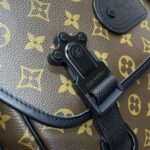 Replica Louis Vuitton Trail Messenger Bag