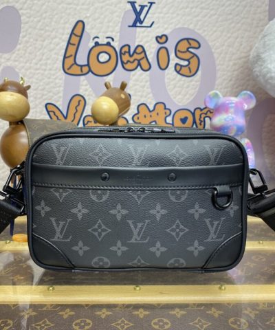 Fake Louis Vuitton Alpha Messenger Black Canvas - ultra-realistic fake purse