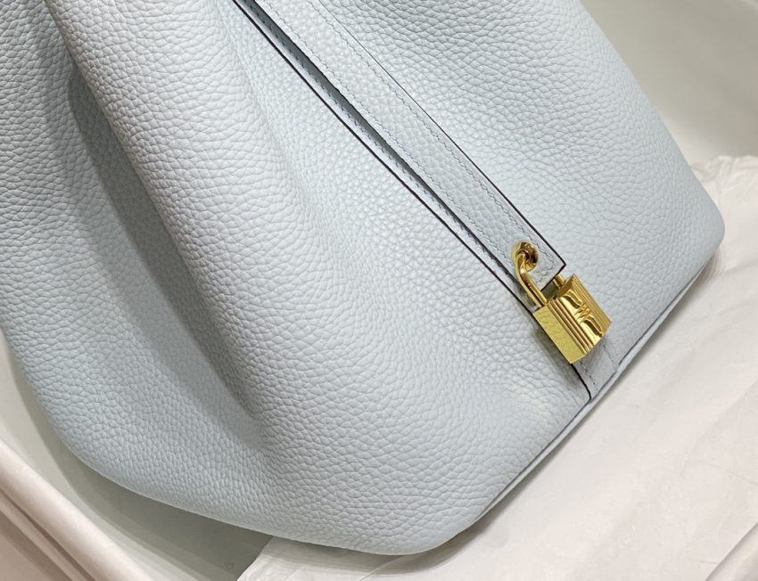 i1657620855_1886_3 Hermes Picotin Lock Holy Grail Blue