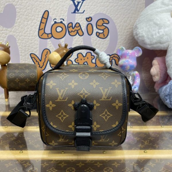 Replica Louis Vuitton Quest Messenger - high-end replica designer purse