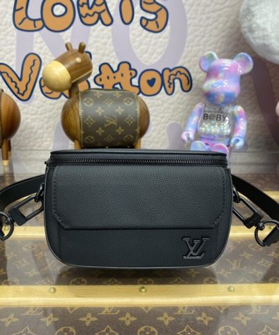 Fake Louis Vuitton Pilot Wearable Wallet Black - 1:1 premium replica handbag