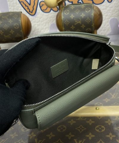 Replica Louis Vuitton Pilot Wearable Wallet Green - top-grade luxury bag dupe