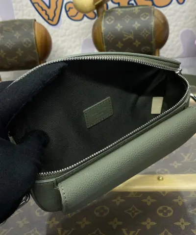 Replica Louis Vuitton Pilot Wearable Wallet Green - top-grade luxury bag dupe