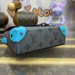 Replica Louis Vuitton Steamer Wearable Wallet Grey