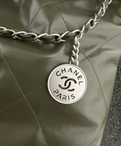 CHANEL 22 Medium Handbag Pink Greed - affordable luxury replica bag