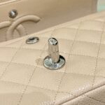 wsxcWeb_6e471929_o_1ho7a0rohvget17l4e1vq07elb.jpeg CHANEL Classic Flap 23cm Apricot - affordable luxury replica bag