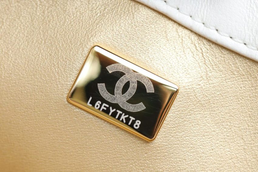 wsxcWeb_6e471929_o_1htr8d9d31od412jp4fc1oufjuk4.jpeg CHANEL CF Double Pearl White