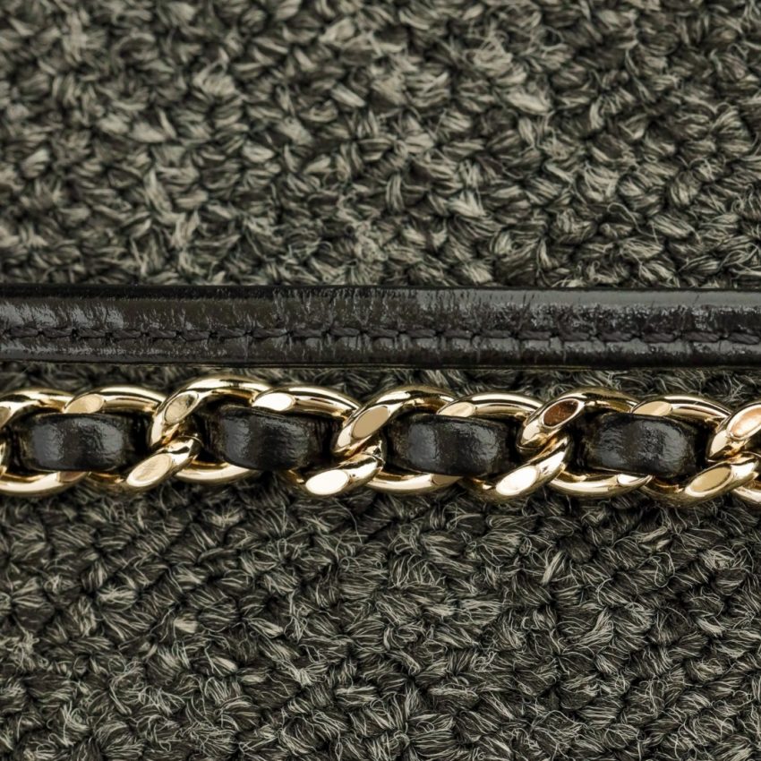 wsxcWeb_6e471929_o_1hvbnphqgjudjjd1codv7l11df1.jpeg CHANEL 24s Horizontal Small Black