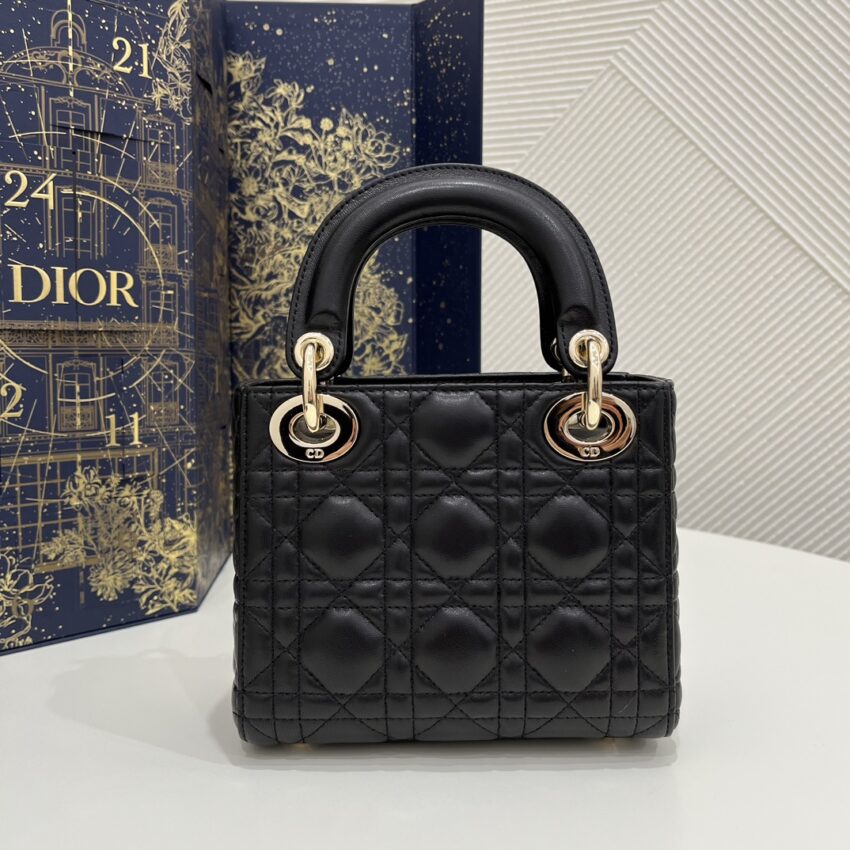 20230209_i1675919645_4721_5.jpg Lady Dior Mini Black