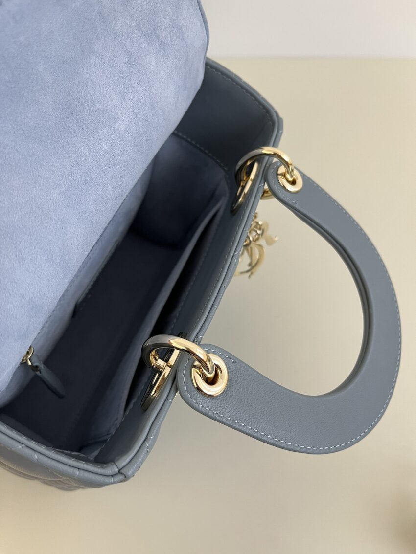 20230716_i1689502132_9297_7.jpg Dior Lady Dior Blue ABC