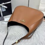 Réplica del bolso Prada Cleo grande marrón: un bolso superclon premium