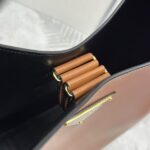Réplica del bolso Prada Cleo grande marrón: réplica de un bolso de lujo asequible