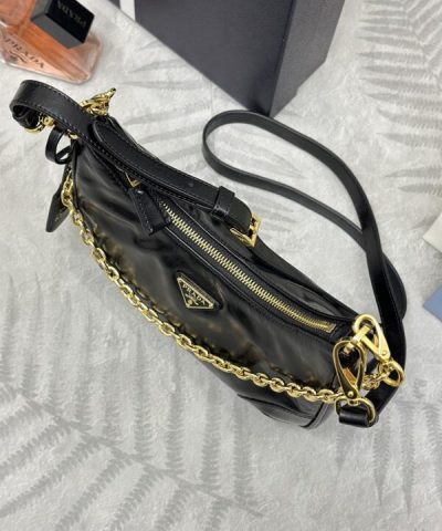 Fake Prada Re – Edition 2002 - premium superclone handbag