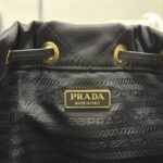 Replica Prada zwarte Re – Nylon bucket bag