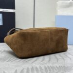 レプリカプラダミディアムスエードショルダーバッグ - 高級レプリカデザイナーハンドバッグ