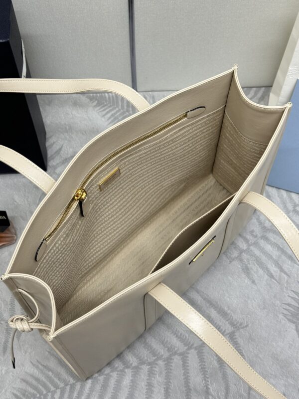 i1724265013_1128_6 Prada Antique Nappa Tote