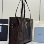 Replica Prada Antique Nappa Tote Marrone Scuro