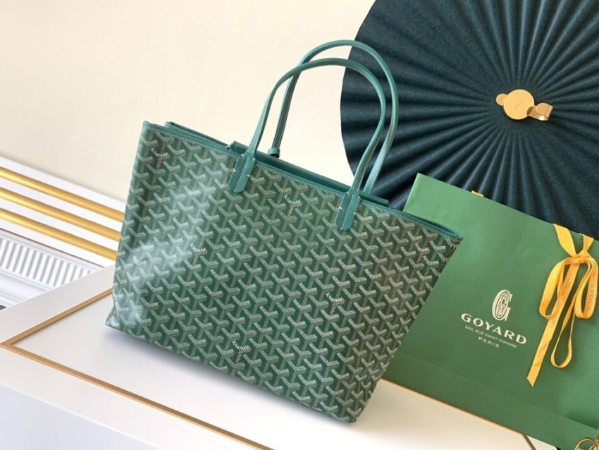 20191015_i1571137001_6182_0.jpg Goyard Isabelle Green
