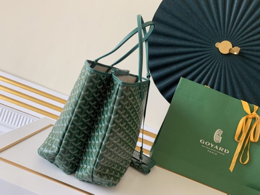 20191015_i1571137001_9684_1.jpg Goyard Isabelle Green