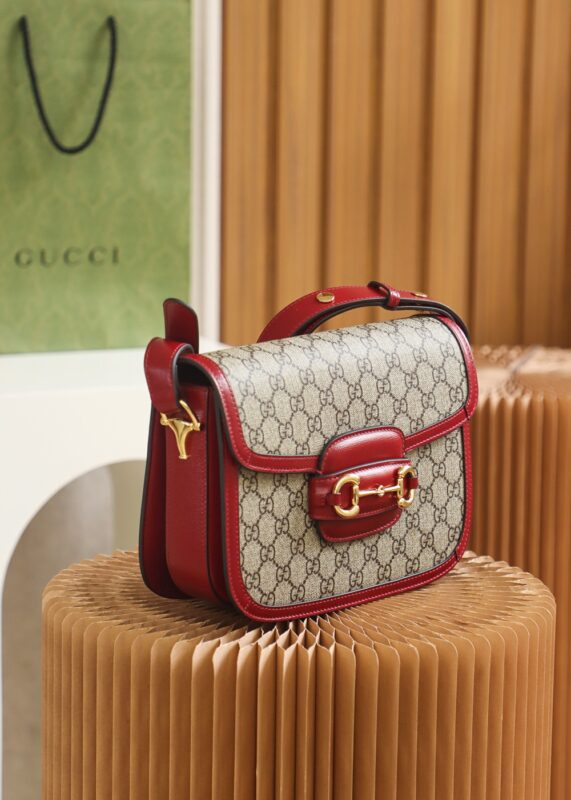 20210621_i1624269716_8783_2.jpg Gucci Horsebit 1955 Classic Red