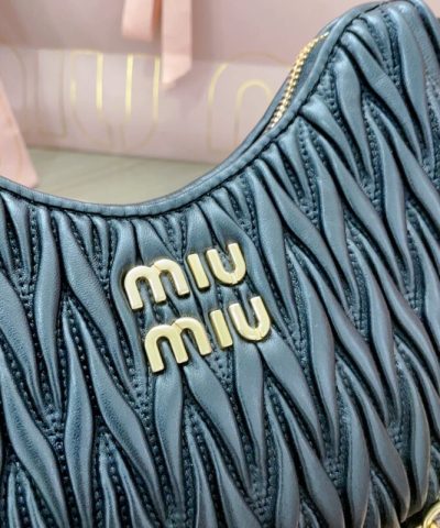 Fake Miu Miu Matelassé Black - high-quality designer bag dupe