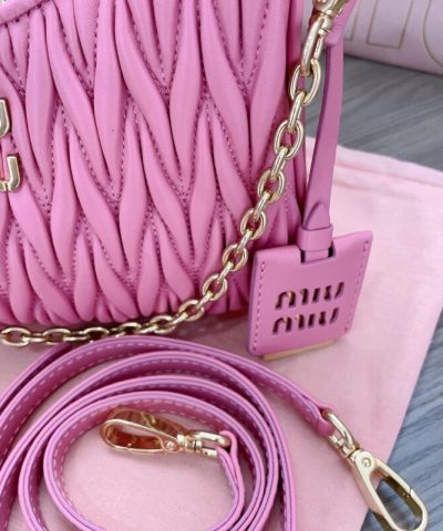 Fake Miu Miu Matelassé Pink - 1:1 premium replica handbag