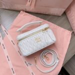 Réplica del bolso cosmético Miu Miu blanco