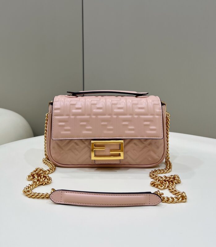 Replica Fendi Baguette Sliding Chain Pink - affordable designer bags Replica Fendi Baguette Sliding Chain Pink - affordable designer bags