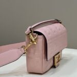 Replica Fendi Baguette Pink