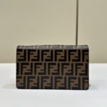Réplica da carteira Fendi Baguette com corrente - réplica de bolsa de luxo acessível