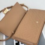a5 Réplica da bolsa Fendi Baguette marrom - Réplica premium 1:1
