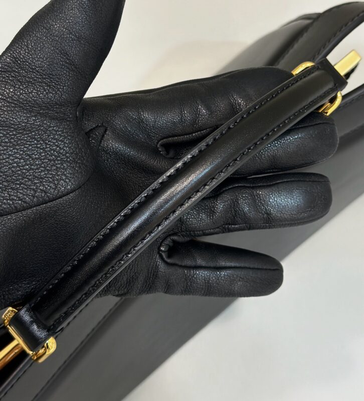 a8 (3) Fendi Peekaboo Large Black