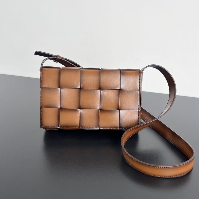 Replica Bottega Veneta Cassette 2.0 Brown - affordable designer bags Replica Bottega Veneta Cassette 2.0 Brown - affordable designer bags