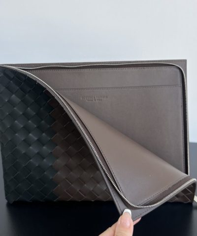 Fake Bottega Veneta Half Zip Clutch - top-grade luxury bag dupe