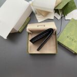 レプリカ グッチ ダブルG 二つ折り財布 レザー