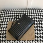 Replica Bottega Veneta Clutch Black - top-grade luxury bag dupe