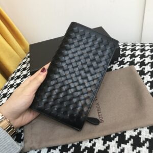 Fake Bottega Veneta Intrecciato Pouch - ultra-realistic fake purse