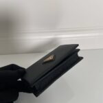 20200908_i1599549277_650_3.jpg Replica Prada Saffiano Wallet Black Silver