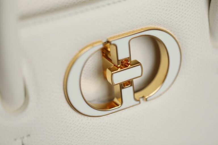 Dior St Honoré Tote  White - Image 9