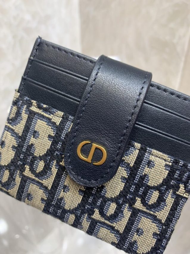20220315_i1647300897_2426_3.jpg Dior Card Holder Man Beige