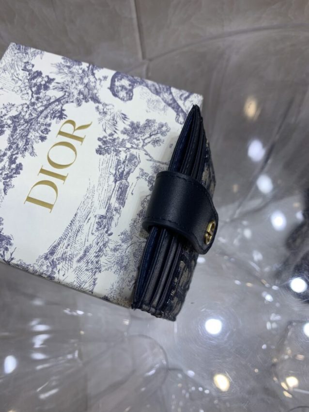 20220315_i1647300897_5078_6.jpg Dior Card Holder Man Beige