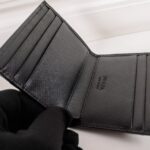 Portafoglio compatto Prada Saffiano a due ante replica - borsa superclone premium
