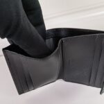 Portafoglio compatto replica Prada Saffiano a due ante