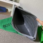 Replica Bottega Veneta Cassette Clutch - high-quality designer bag dupe